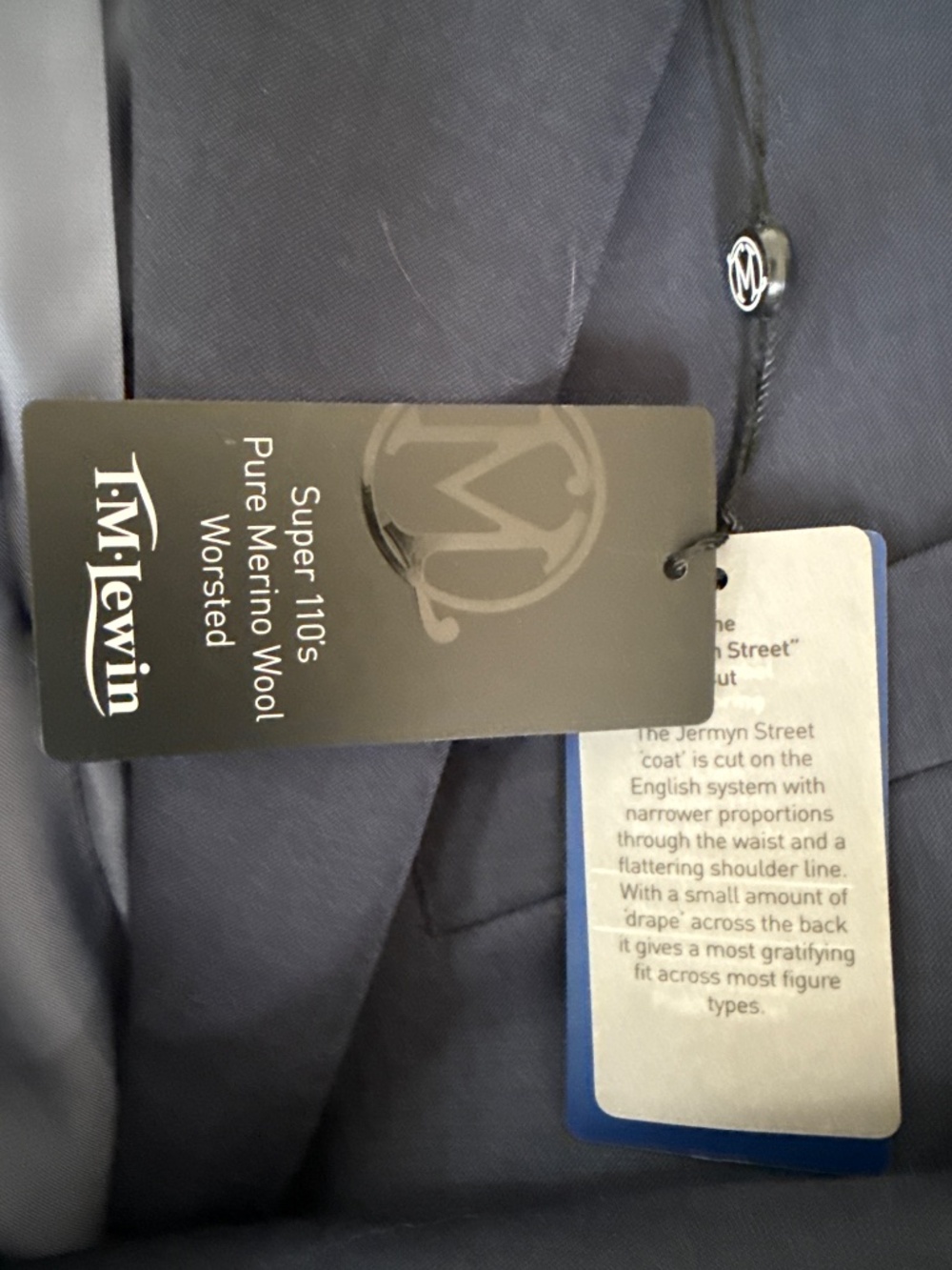Men suit - Picture 3 of 4